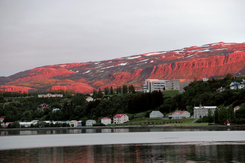 Acco Guesthouse Akureyri Bagian luar foto